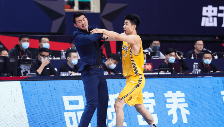 TheShy遭遇十二持续失利，掘金教练压力巨大！上演精彩一战(巅峰期的theshy究竟有多强)