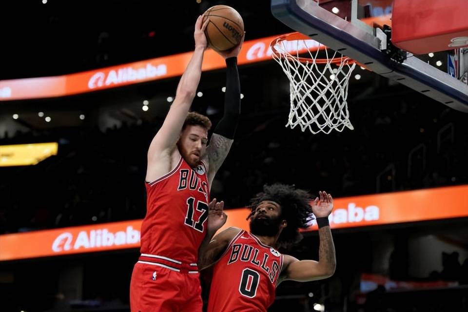 关于蒂姆连续七场比赛得分超过晋级下一阶段，公牛不断突破！比赛高潮迭起的信息