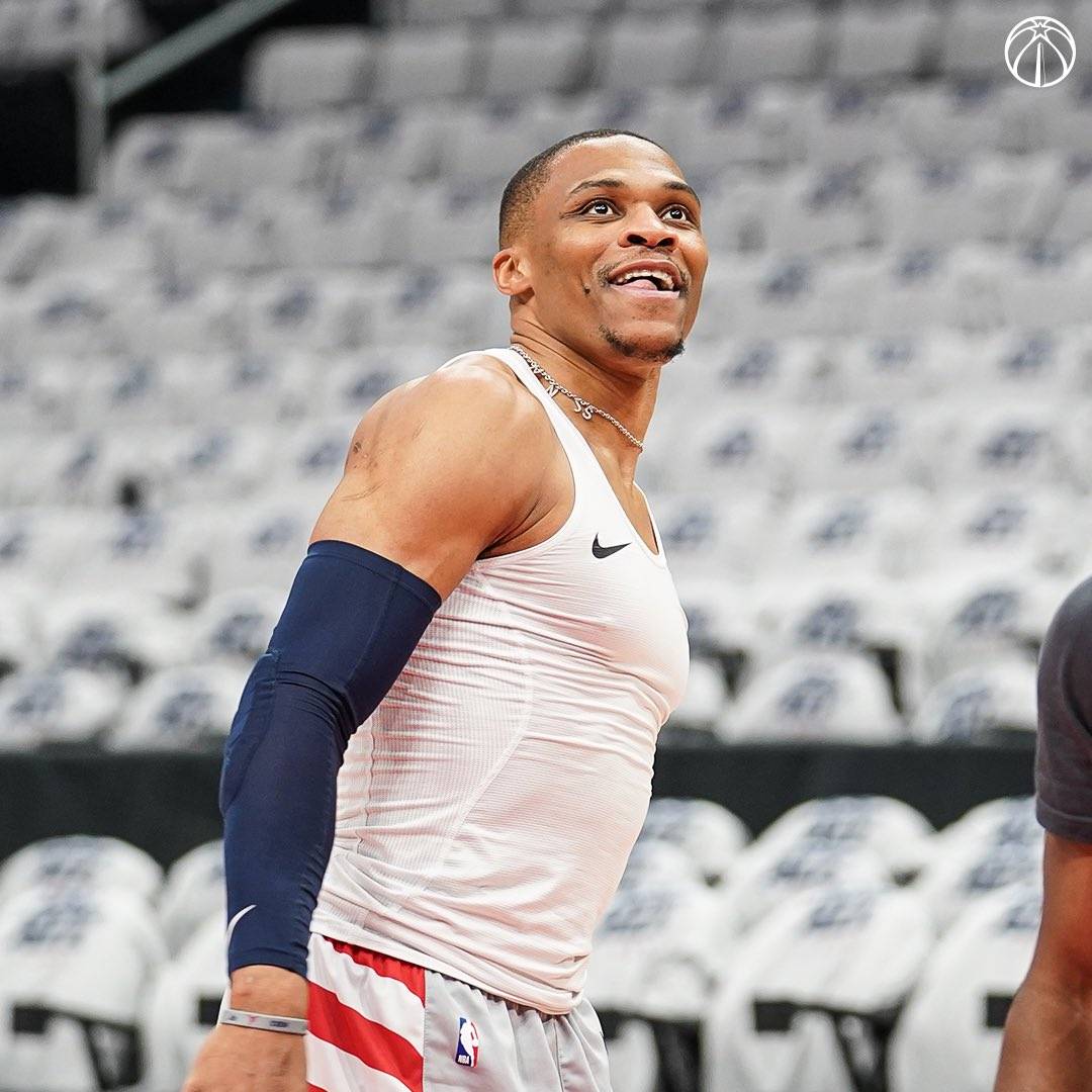 关于清晨NBA常规赛传出新动向，广州队手感冰凉，管理层表态——话题不断，细节决定成败的信息